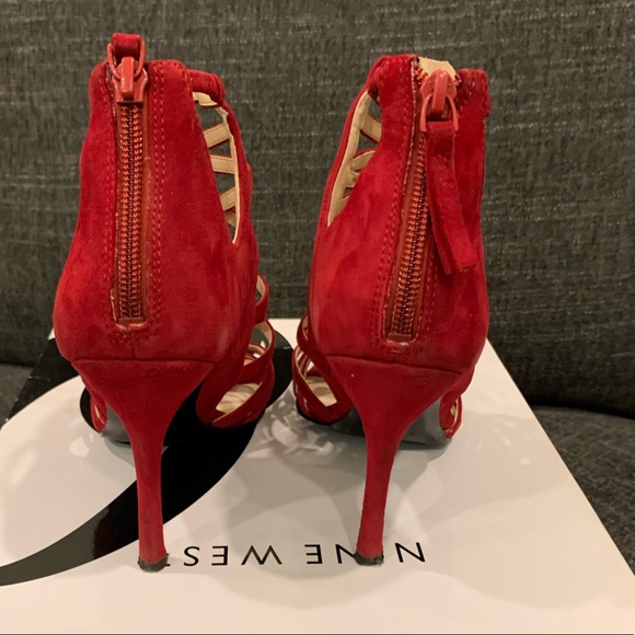 Nine West Strappy Sandal - Picture 5 of 6